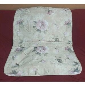 Vtg USA Croscill Floral 2 Pillow Shams Standard Sz 21/27 Cream Jacquard Script